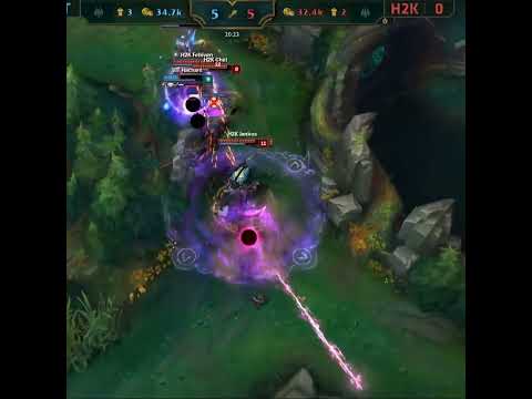 Djoko Sacrifices Hachani Right After He's Saved by Him (2017) | LoL Esports Moments #shorts