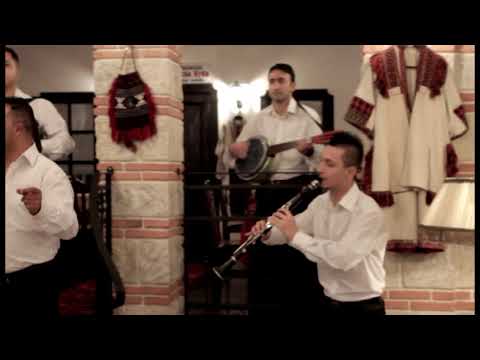 4  Grupi Oriaret  - Mol e Kuqe  LIVE