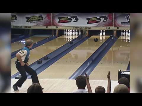Funny sports & games videos - The Best Bowling Shot Ever