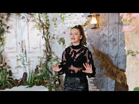 Daria Yasmina Longher - A million reason