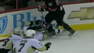 The Best of Tuomo Ruutu - Fights,Hits and Goals!