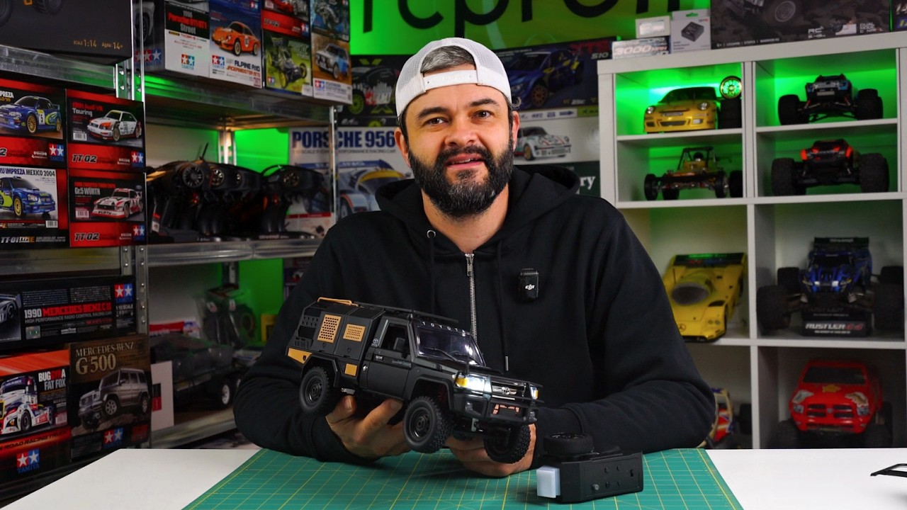 RC auto Land Cruiser Supertourer Toyota, stříbrná
