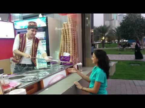 This is how Turkish serve you icecream ~Amazing~