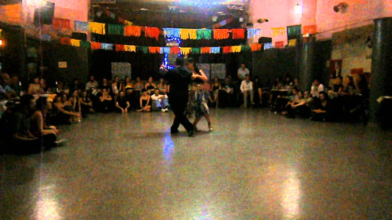 Video thumbnail for Mariana Dragone y Fernando Galera en El Motivo, 3/3/2014