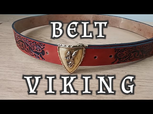 Vídeo relacionado con Ulfberth - Taza de Dados Vikingos con diseño de dragón, Piel auténtica, Taza de Cuero Medieval, Larp, recreación (Estilo jelling marrón Oscuro)