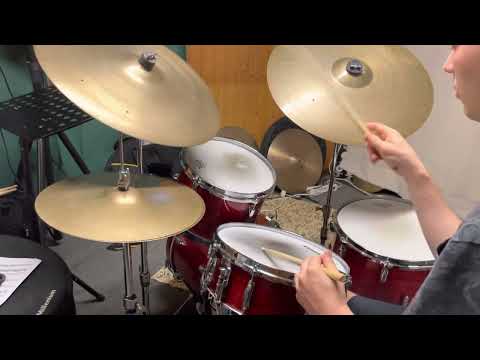 How to apply rudiments on the drumset - Philly Joe Jones (single drags)