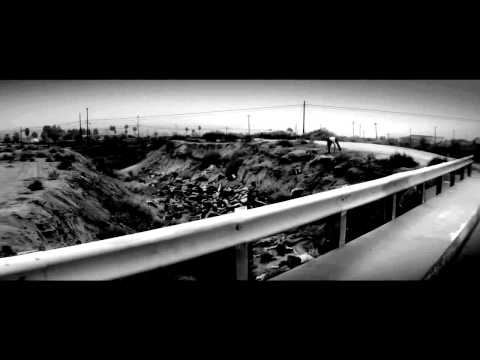 #35Foro - Una chica regresa sola a casa de noche