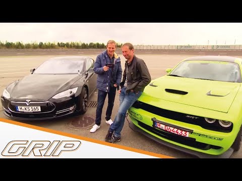 Kann sich das Elektroauto durchsetzen? |  Hellcat vs. Model S | GRIP