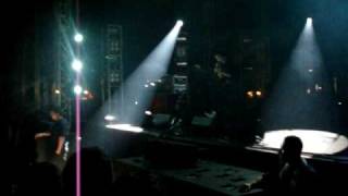 Crystal Castles - INTIMATE (NEW SONG live at APW 2009!)