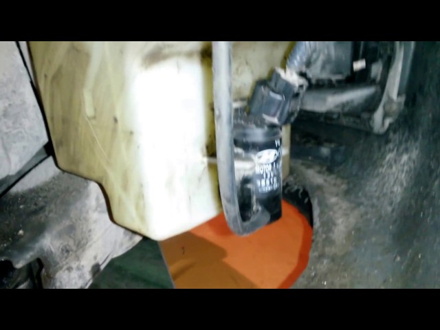 Hyundai Accent Henday Akcent Замена Насоса Бачка Омывателя - Видео ...