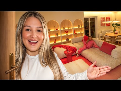 HOUSE TOUR! 🏠