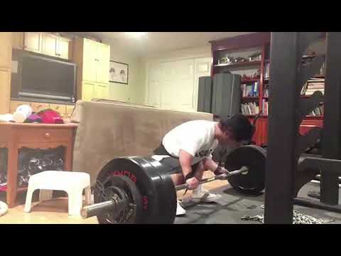 Dwarf deadlifts 285lbs!!! Jeremy smith