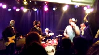 Los Straitjackets Surfin' Bird with Deke Dickerson Pittsburgh, Pa 10-24-14