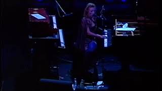 Tori Amos - Sweet Dreams (Live)