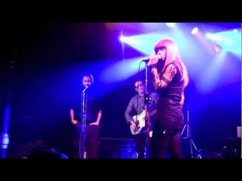 Esh(e-shh!) covering the Raveonettes "War in Heaven" Exclusive