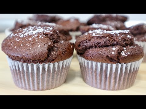 Magdalenas de chocolate esponjosas y con copete