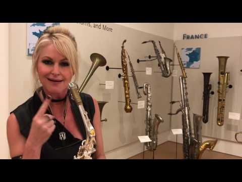 Mindi Abair demonstrates her signature mouthpiece by Theo Wanne