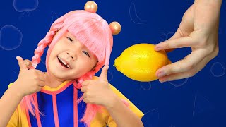 Ouvir Yummy fruits & Vegetables with Mini DB | D Billions Kids Songs