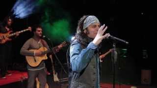 Me Hace Falta Dinero Lyrics English Translation