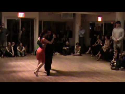 Federico Naveira  and  Inés Muzzopappa  are  dancing  to  the  tango  "  El Monito  "