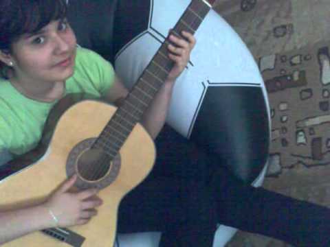 Laura Mihaela Grigorescu -  O fata si-o chitara