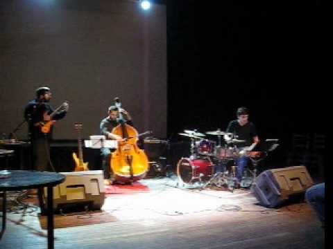 Dario Iscaro Trio en vivo