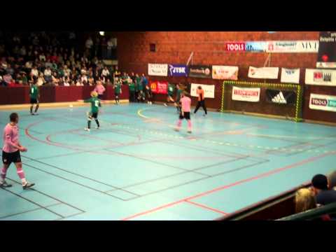 ÖIFC del 65 - rosa laget vidare till kvarten