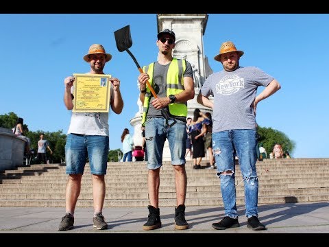 Nae Nicolae, Bobi Dumitras si Bogdan Zloteanu se inscriu la scoala in Londra