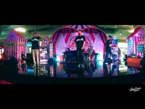 WAY E DOUBLE R WAY Ft Dj Flow, Yoyo, Hugorito ( Gosal ) Live Perform at Atrium Ambarukmo Plaza