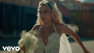 Sin Carné Music Video