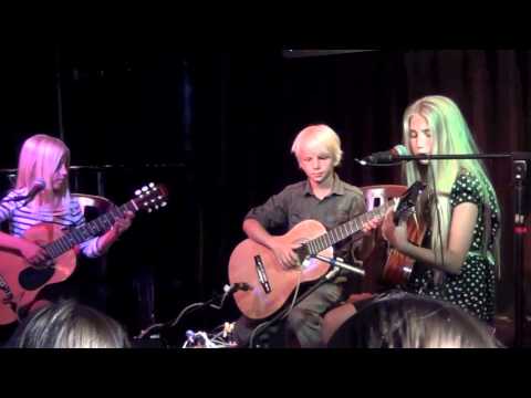 a blonde moment with Gotye - Somebody I Used to Know