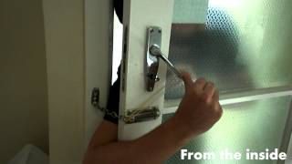 How to open a chain lock with a rubber band