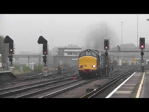 (HD) Freshly painted DRS 37612 & 20309 THRASH through Tonbridge working 6O62 11/11/11