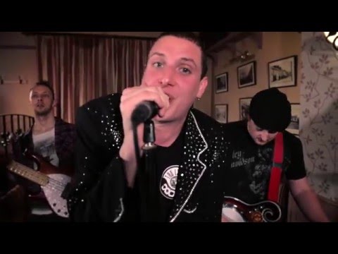 The Logues - I Don't Love You At All (Official Music Video)