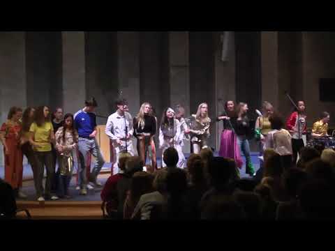 Musicalschool Groningen zingt ABBA waterloo