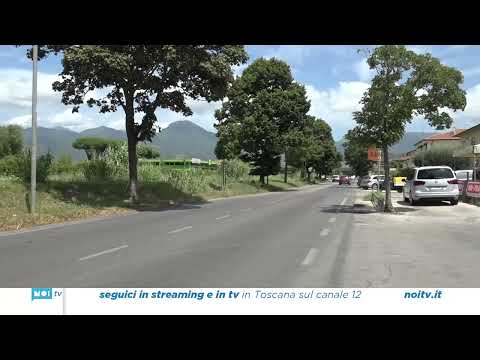 Ciclista investito da un'auto finisce in ospedale