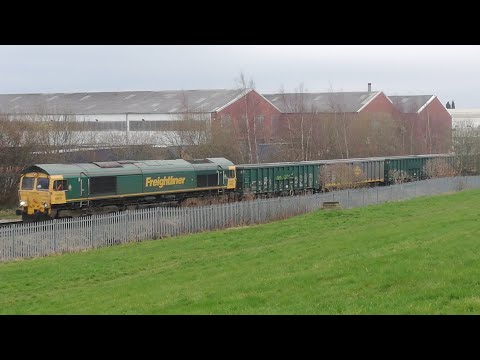 Class 66 66613 from Northampton Castle yard.