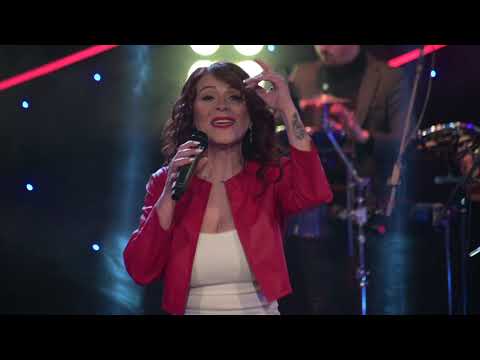 Sneze Radicevska - Tvoja robinka (Art Studio Production Live TV Show)