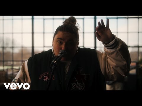 Jamie Fine - seconds away