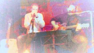 The Hangover Society spielt Tex Perkins' "Paycheques"