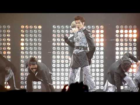 [HD fancam] 110610 DBSK - 주문 (Mirotic) cut @ SMTown Paris