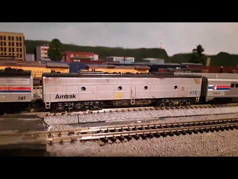 Weathered Amtrak E9 B unit