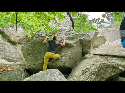 Bouldering in Sweden, Valje, Hörnet bredvid Tigerland 5+