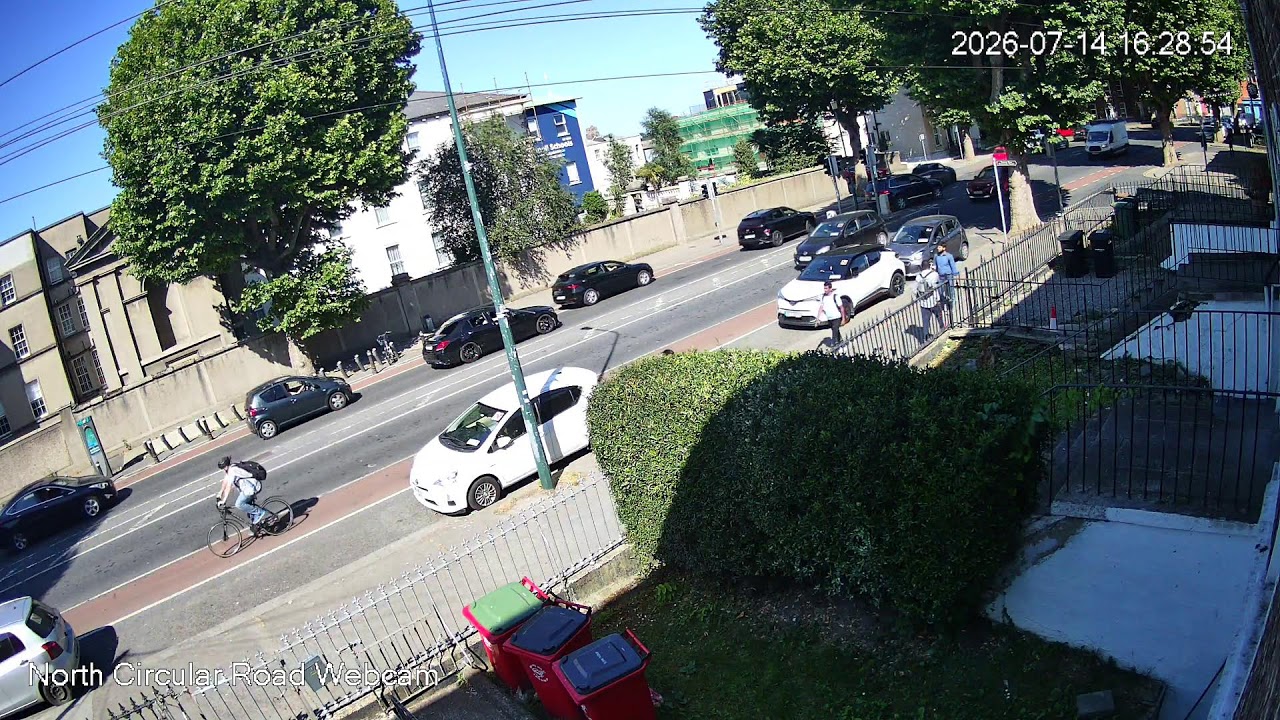 Live webcam view of North Circular Road Street View