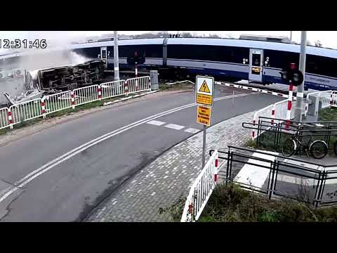 Wypadek na przejeździe Nowa Sucha Dart ED161-004