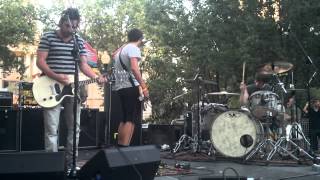 Busy Bein&#39; Born Middle Class Rut Live