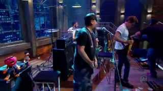 Ultraje toca Run Chicken Run - Link Wray