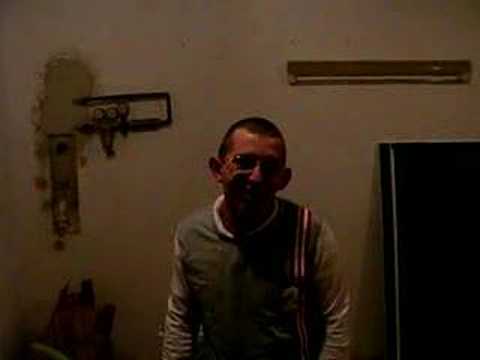 Ma numesc un baiat simpatic