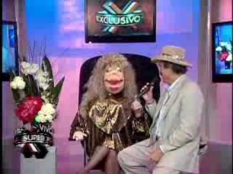 SuperXclusivo 2/15/10 - Traje de Carlos Webber quiere explotar