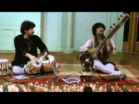 Indrajit Bannerjee - Raga Hemant in tintal and dhamar